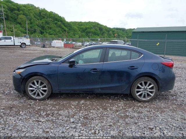 3MZBN1V70HM112308 Mazda Mazda3 Touring