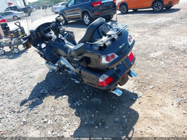 2010 HONDA GL1800 1HFSC47L8AA904302 Photo 2