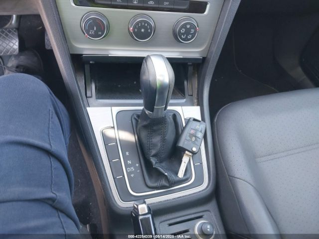 3VW217AU9FM040953 Volkswagen Golf Tsi S 4-door