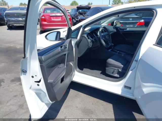 3VW217AU9FM040953 Volkswagen Golf Tsi S 4-door
