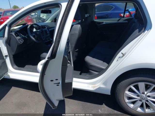 3VW217AU9FM040953 Volkswagen Golf Tsi S 4-door