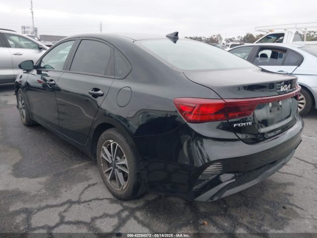 2023 KIA FORTE 3KPF24AD5PE584927 Photo 2
