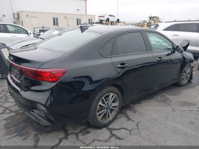 2023 KIA FORTE 3KPF24AD5PE584927 Photo 3