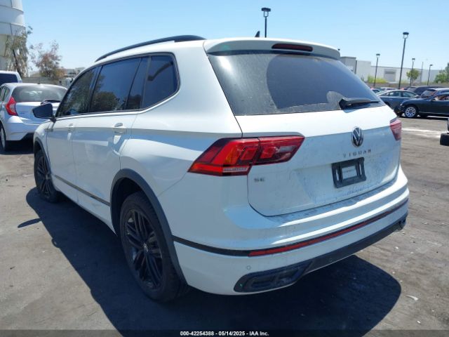 3VVCB7AX3NM073218 Volkswagen Tiguan