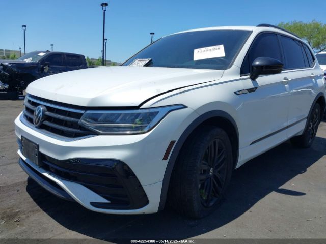 3VVCB7AX3NM073218 Volkswagen Tiguan