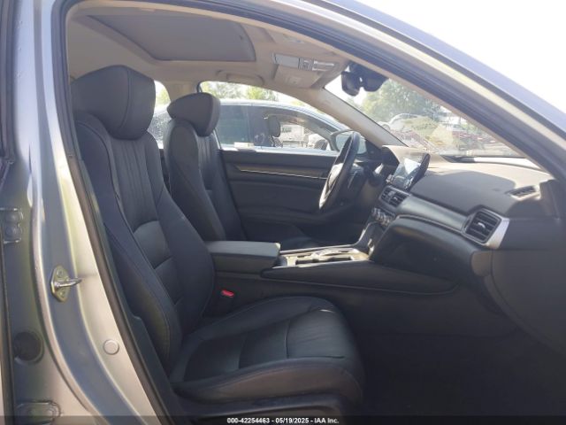 1HGCV3F91KA021167 Honda Accord Hybrid Touring