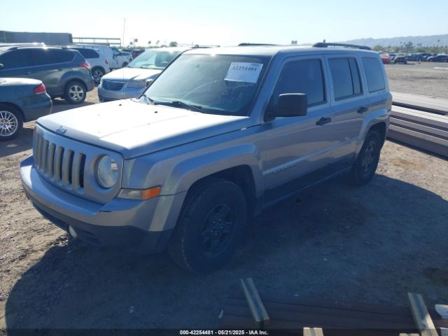 1C4NJPBA6GD569276 Jeep 2016