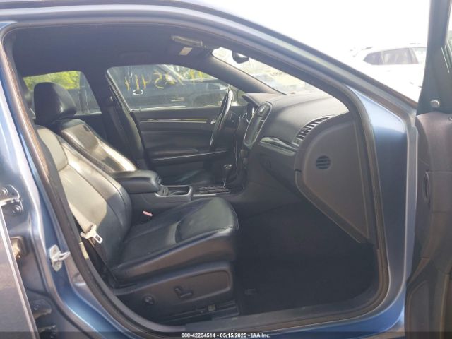 2011 CHRYSLER 300 2C3CA5CG8BH585722 Photo 4