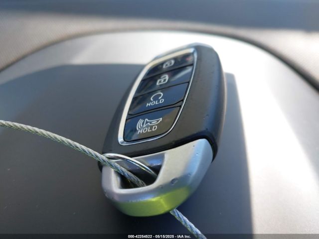 KMHRC8A38NU137933 Hyundai Venue Limited