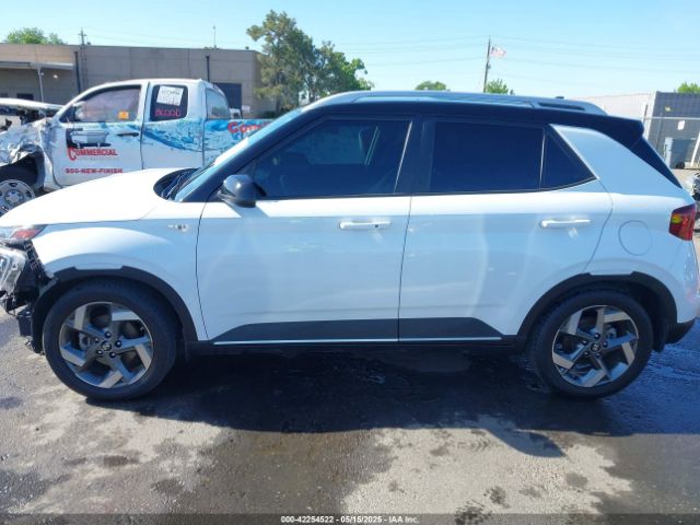 KMHRC8A38NU137933 Hyundai Venue Limited