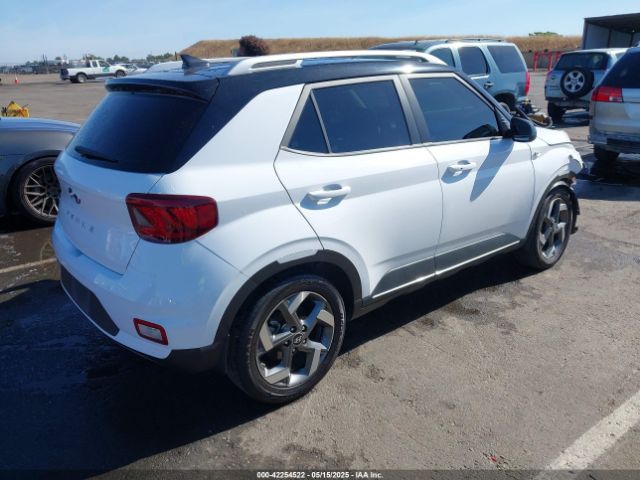 KMHRC8A38NU137933 Hyundai Venue Limited