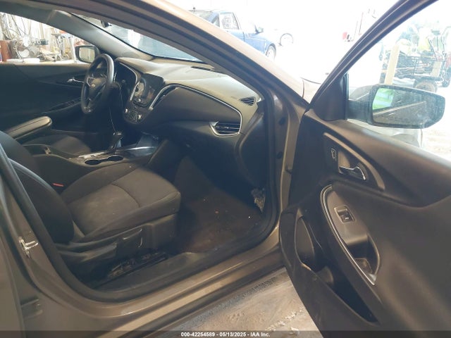 1G1ZD5ST1LF069404 Chevrolet Malibu Fwd Lt