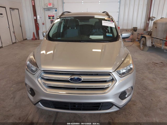 1FMCU9GDXJUD27865 Ford ESCAPE SE