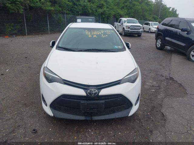 2T1BURHE8JC099157 Toyota COROLLA LE