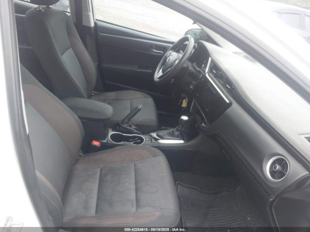 2T1BURHE8JC099157 Toyota COROLLA LE