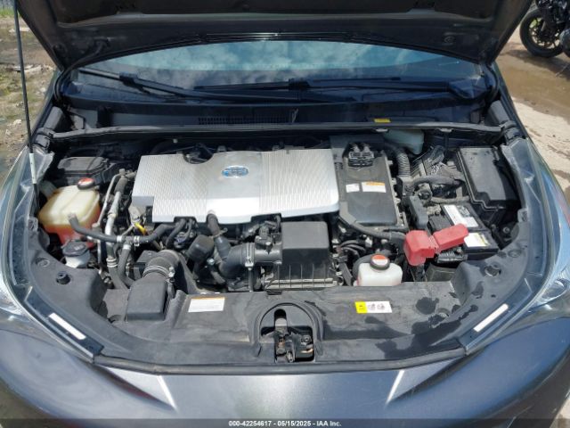 JTDKBRFU2G3014010 Toyota Prius Two