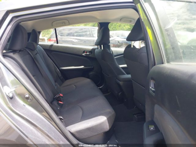 JTDKBRFU2G3014010 Toyota Prius Two