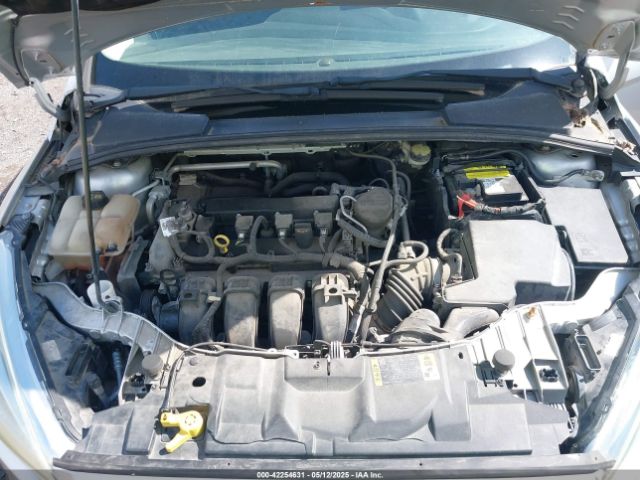 1FADP3K20FL249327 Ford FOCUS SE