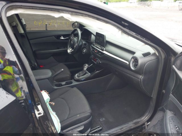 3KPF34AD2KE016544 KIA FORTE S