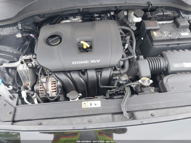 KM8K1CAA4MU746136 Hyundai Kona Se