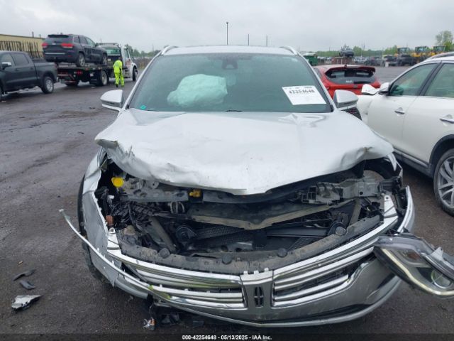 5LMCJ3D90HUL70673 Lincoln Mkc Reserve