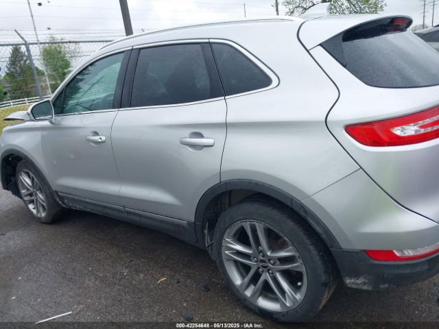 5LMCJ3D90HUL70673 Lincoln Mkc Reserve