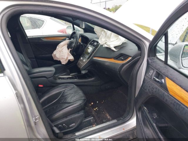 5LMCJ3D90HUL70673 Lincoln Mkc Reserve