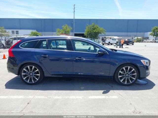 YV140MEKXF1252046 Volvo V60 T5 Premier