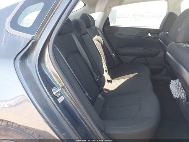 5XXGT4L18HG151230 KIA Optima Lx Turbo