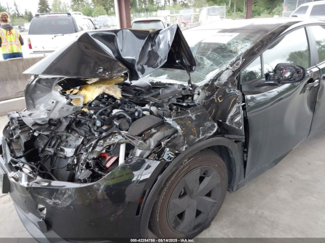 JTDADABU1R3019635 Toyota Prius Le Awd-e