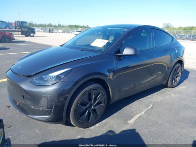 2025 TESLA MODEL Y 7SAYGDEDXSF226619 Photo 1