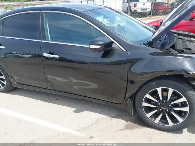 Nissan Altima 2017 1N4AL3AP1HC489257 Image 18