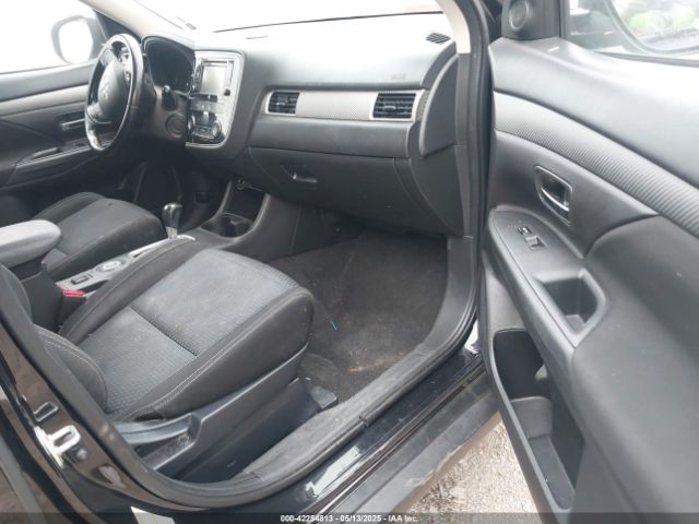 2016 MITSUBISHI OUTLANDER JA4AZ3A39GZ011728 Photo 4