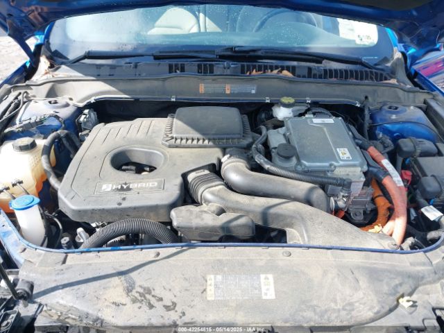 3FA6P0LU6JR227205 Ford Fusion Hybrid Se