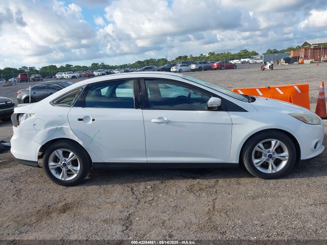 1FADP3F24EL336463 Ford FOCUS SE