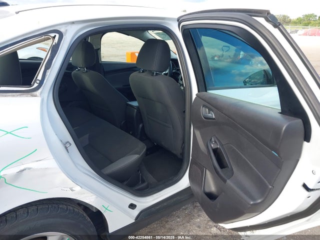 1FADP3F24EL336463 Ford FOCUS SE