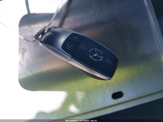 2020 MERCEDES-BENZ GLB 250 W1N4M4HB7LW022073 Photo 10