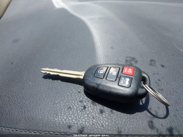 2T1BPRHE8EC210903 Toyota Corolla Le Eco