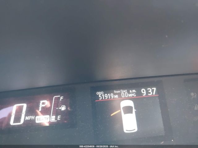 JTDKDTB32G1127732 Toyota Prius C One