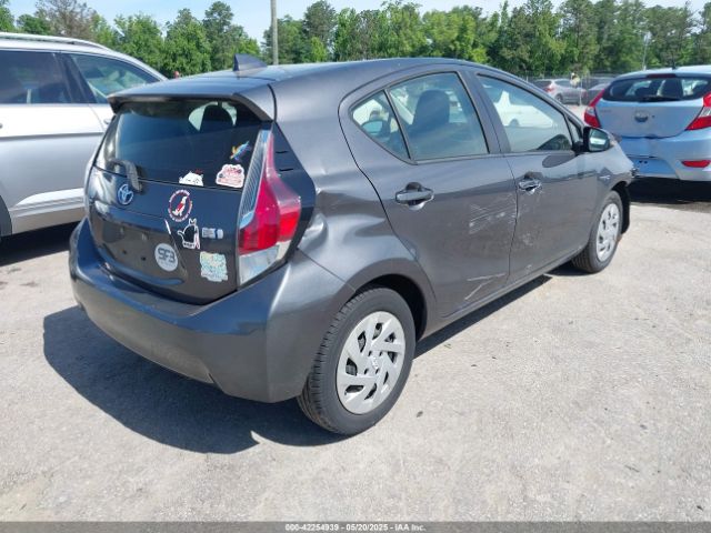 JTDKDTB32G1127732 Toyota Prius C One