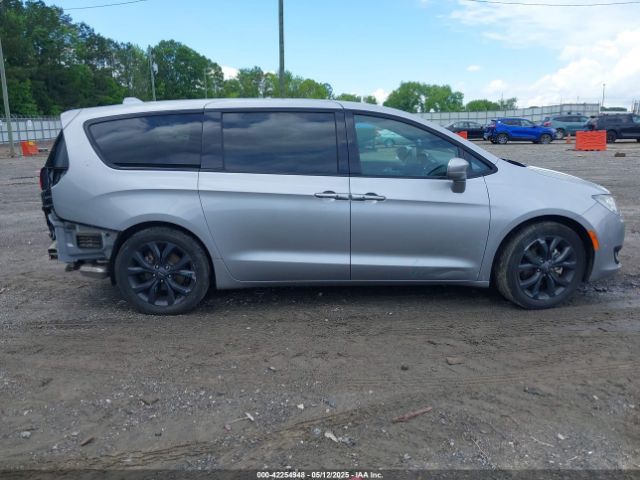 2C4RC1FG0KR574955 Chrysler Pacifica Touring Plus