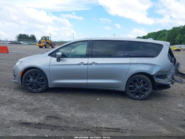 2C4RC1FG0KR574955 Chrysler Pacifica Touring Plus