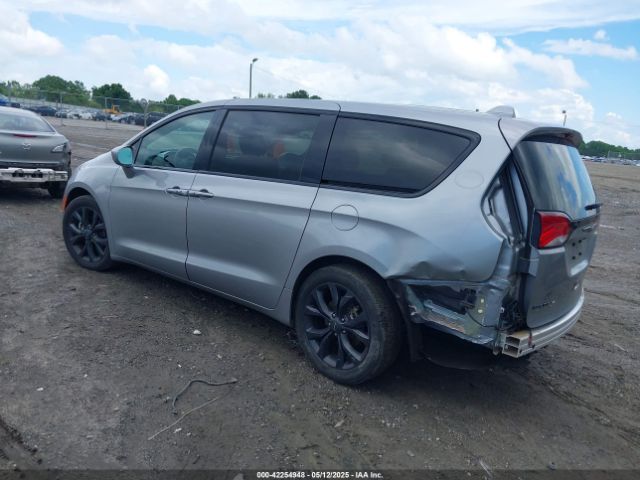 2019 CHRYSLER PACIFICA 2C4RC1FG0KR574955 Photo 2