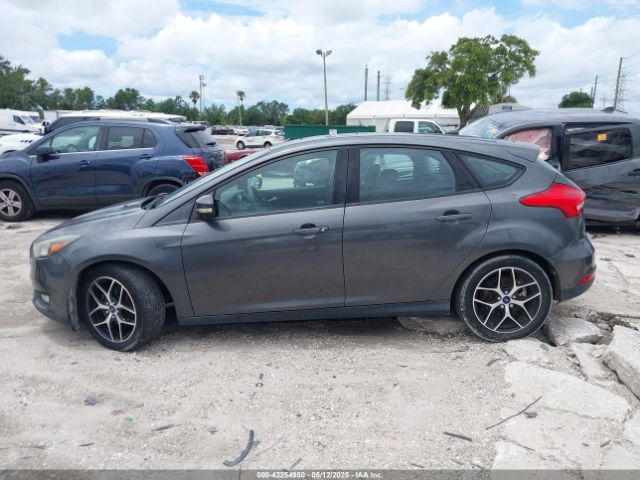 1FADP3M21HL322897 Ford FOCUS SEL