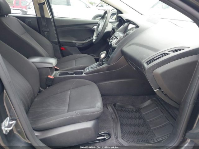 1FADP3M21HL322897 Ford FOCUS SEL