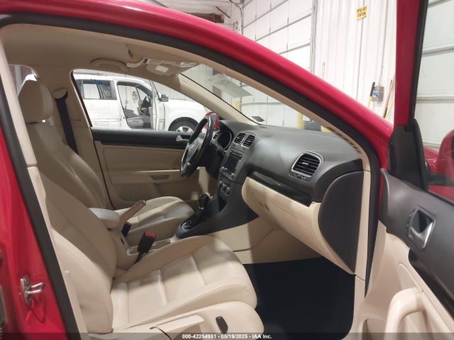 3VWML7AJ6EM611581 Volkswagen 2014