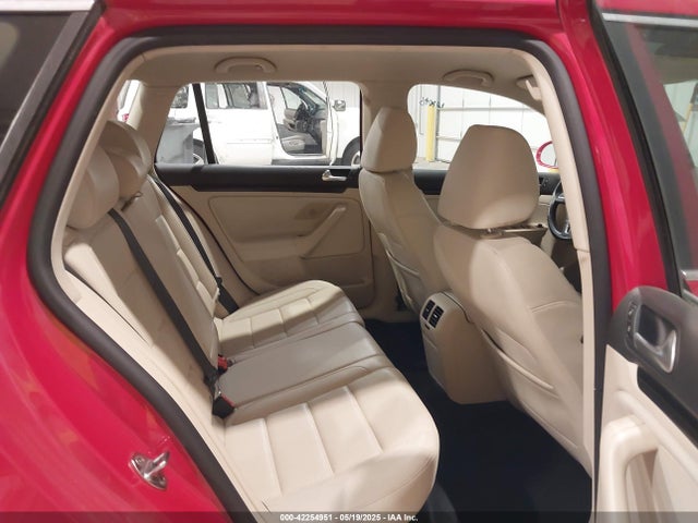 3VWML7AJ6EM611581 Volkswagen 2014