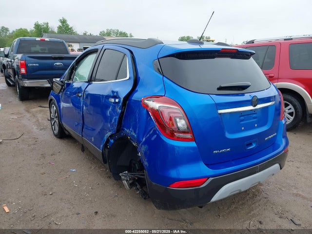 Buick Encore Essence 2018 KL4CJCSB1JB569742 Image 3