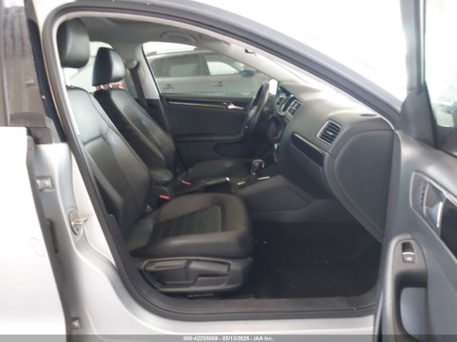 3VWL17AJ3GM205018 Volkswagen Jetta 1.8t Sel Premium