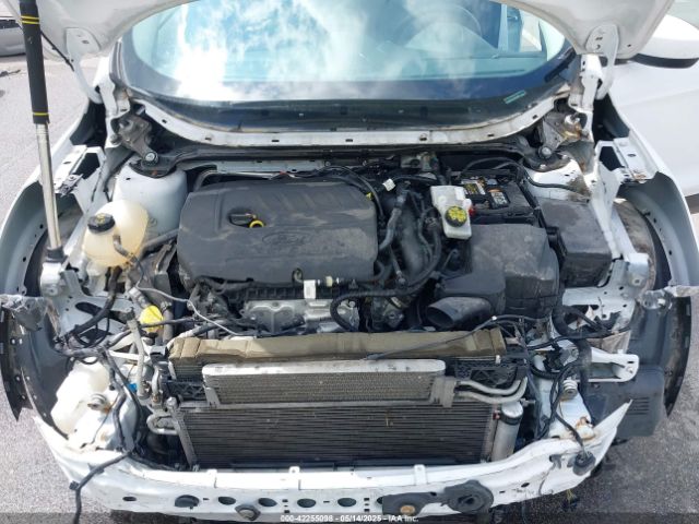 1FMCU9GDXJUC38393 Ford ESCAPE SE